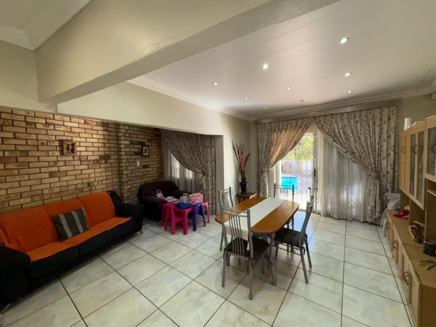 3 Bedroom Property for Sale in Safari Gardens North West
